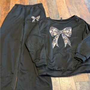 Women’s SHEIN black camo bow wide leg joggers and sweatshirt size large